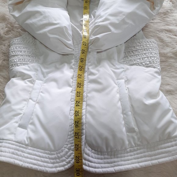 Elie Tahari HOODED White Down Puffer Vest jacket S M - Picture 10 of 10